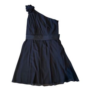 Elegant Black One-Shoulder Women’s Dress